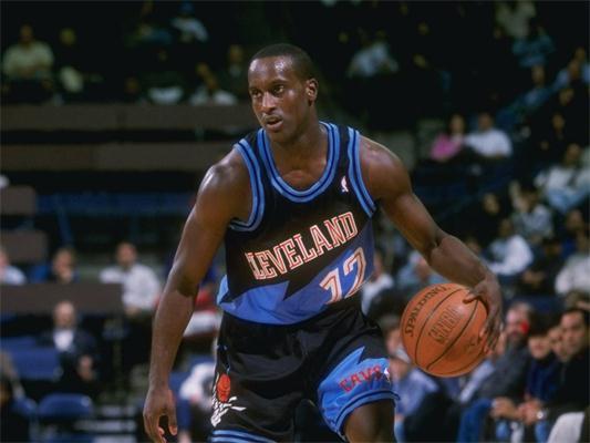 他的身体状 他的身体状