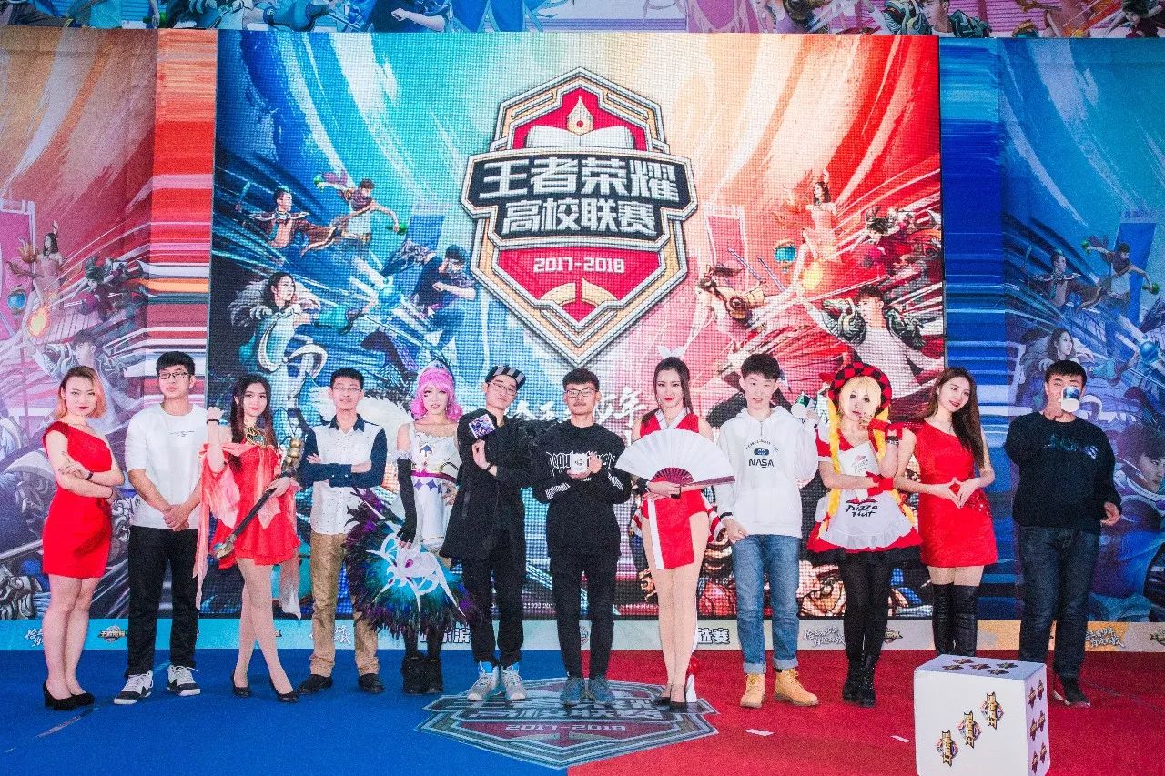 板与助攻同 板与助攻同