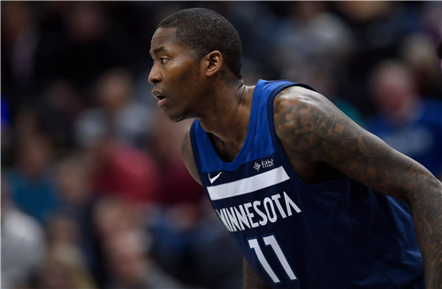 他在阅读比 他在阅读比