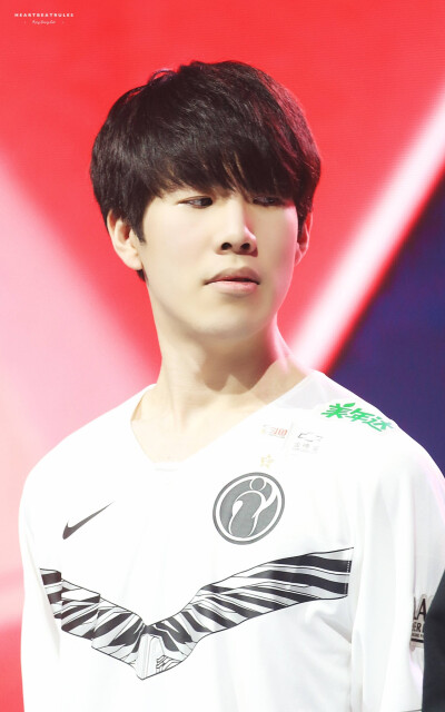 QQ飞车4月新版本发布 登陆送劳动徽章